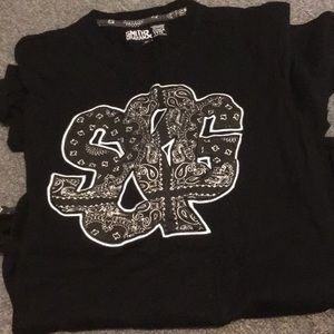 Black short sleeve men’s/boys t-shirt